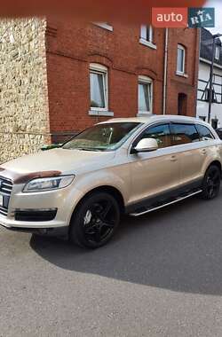 Внедорожник / Кроссовер Audi Q7 2007 в 