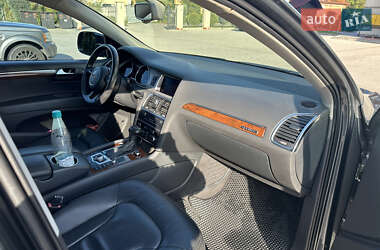 Внедорожник / Кроссовер Audi Q7 2012 в 