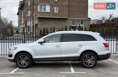 Внедорожник / Кроссовер Audi Q7 2013 в 