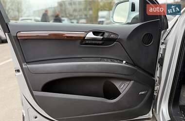 Внедорожник / Кроссовер Audi Q7 2013 в 