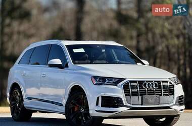 Внедорожник / Кроссовер Audi Q7 2021 в 