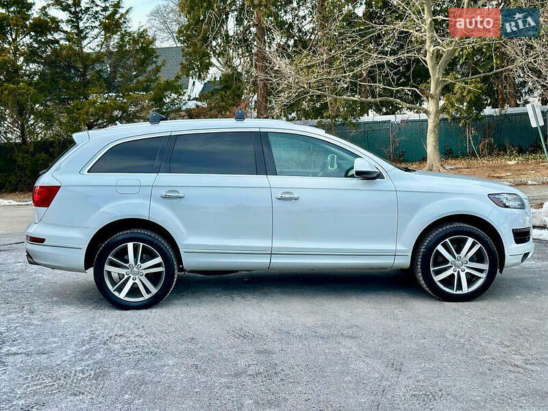 Позашляховик / Кросовер Audi Q7 2015 в Львові