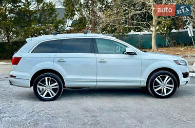 Внедорожник / Кроссовер Audi Q7 2015 в 