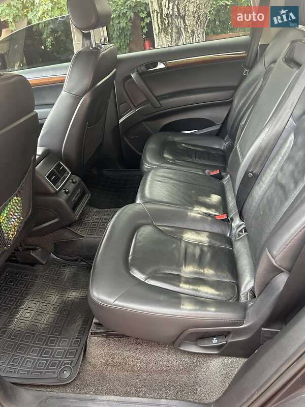 Внедорожник / Кроссовер Audi Q7 2007 в Первомайске