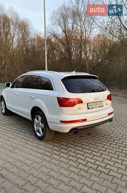 Позашляховик / Кросовер Audi Q7 2015 в 