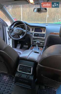 Позашляховик / Кросовер Audi Q7 2015 в 