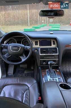 Позашляховик / Кросовер Audi Q7 2015 в 