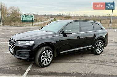 Позашляховик / Кросовер Audi Q7 2017 в 
