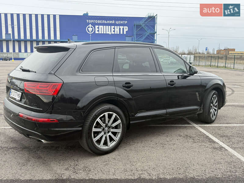 Внедорожник / Кроссовер Audi Q7 2017 в Ровно
