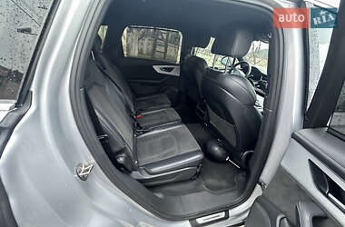 Внедорожник / Кроссовер Audi Q7 2020 в 