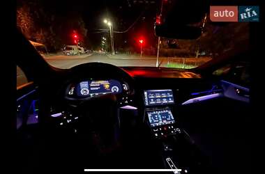 Внедорожник / Кроссовер Audi Q7 2020 в 