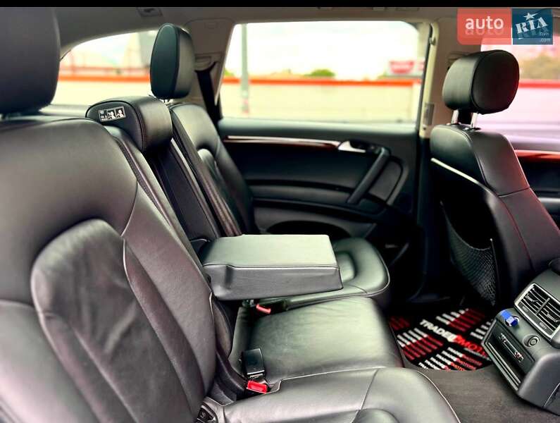 Внедорожник / Кроссовер Audi Q7 2014 в Киеве