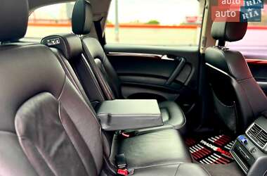Внедорожник / Кроссовер Audi Q7 2014 в 