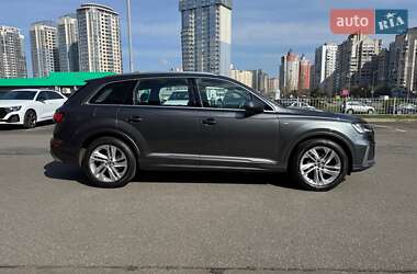 Внедорожник / Кроссовер Audi Q7 2020 в 