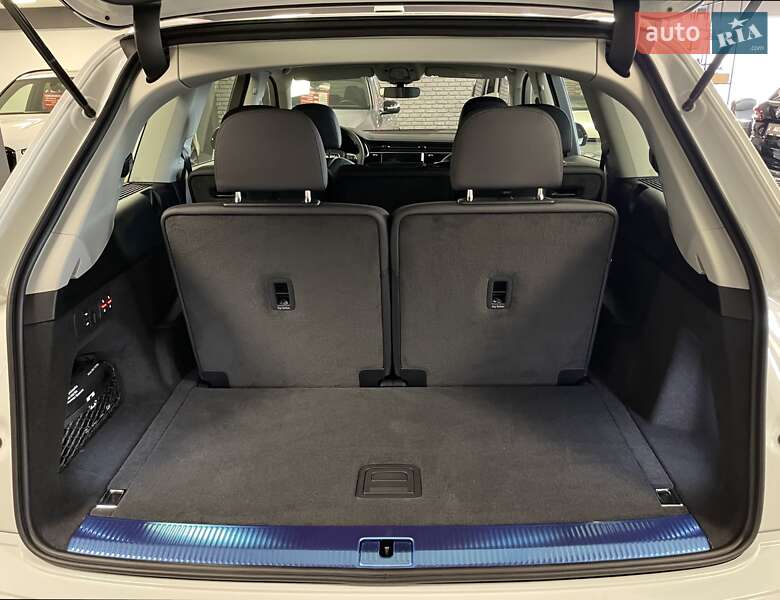 Позашляховик / Кросовер Audi Q7 2025 в Львові