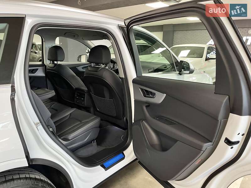 Позашляховик / Кросовер Audi Q7 2025 в Львові