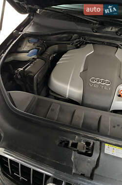 Позашляховик / Кросовер Audi Q7 2013 в 