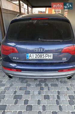 Позашляховик / Кросовер Audi Q7 2013 в 