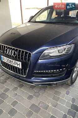 Позашляховик / Кросовер Audi Q7 2013 в 