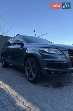 Позашляховик / Кросовер Audi Q7 2015 в 