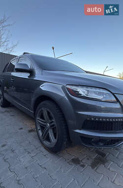 Позашляховик / Кросовер Audi Q7 2015 в 
