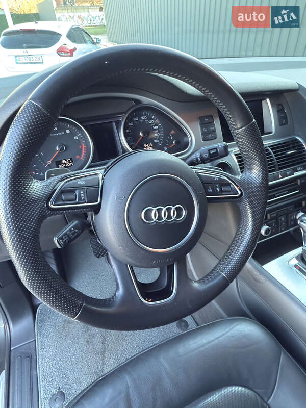 Позашляховик / Кросовер Audi Q7 2015 в Києві