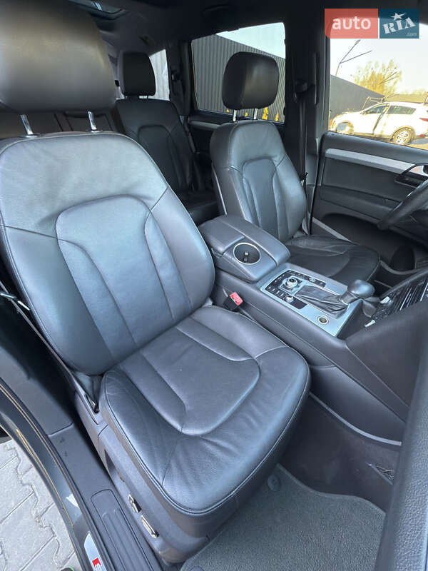 Позашляховик / Кросовер Audi Q7 2015 в Києві