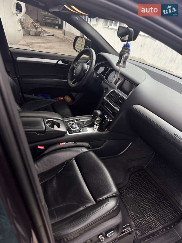 Внедорожник / Кроссовер Audi Q7 2013 в Каменец-Подольском
