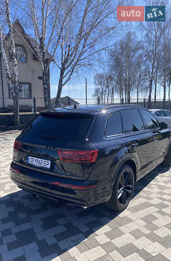 Позашляховик / Кросовер Audi Q7 2016 в 