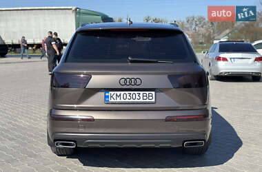 Внедорожник / Кроссовер Audi Q7 2018 в 