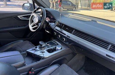 Внедорожник / Кроссовер Audi Q7 2018 в 