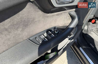 Внедорожник / Кроссовер Audi Q7 2018 в 