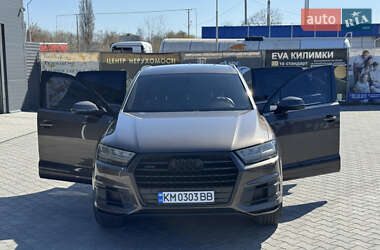 Внедорожник / Кроссовер Audi Q7 2018 в 