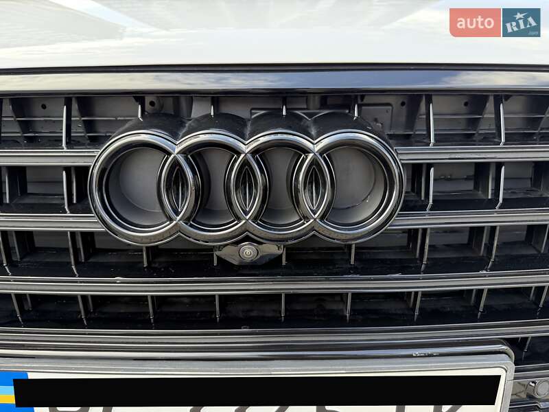 Позашляховик / Кросовер Audi Q7 2018 в Львові