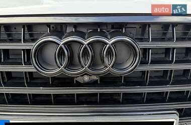 Внедорожник / Кроссовер Audi Q7 2018 в 