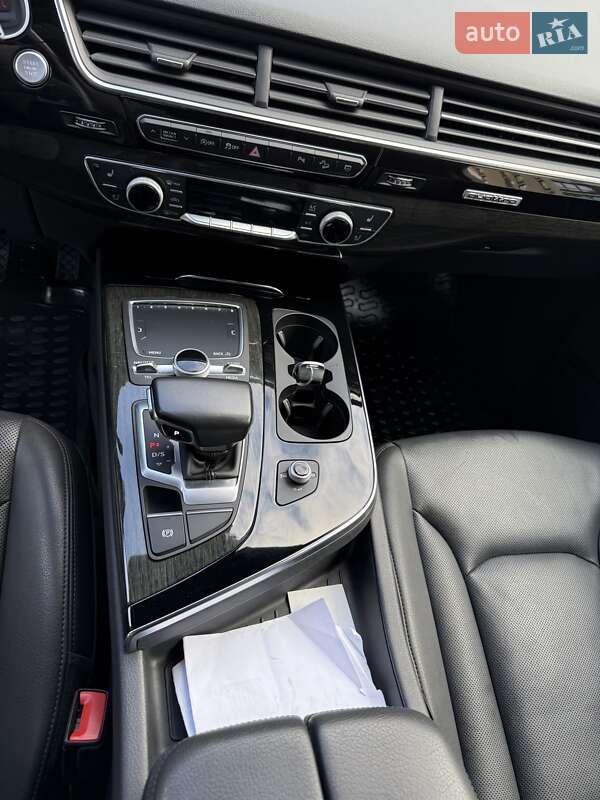 Позашляховик / Кросовер Audi Q7 2018 в Львові