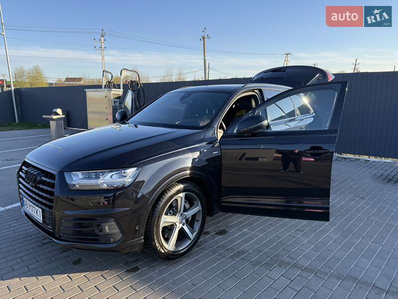 Позашляховик / Кросовер Audi Q7 2016 в Вінниці