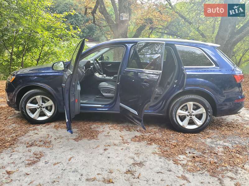 Позашляховик / Кросовер Audi Q7 2022 в Києві