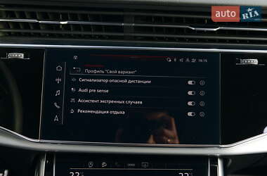 Внедорожник / Кроссовер Audi Q7 2021 в 