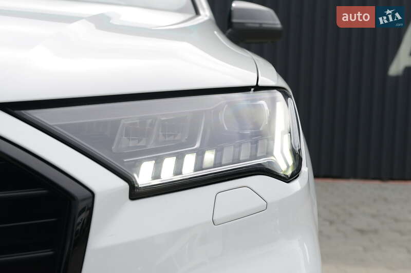 Внедорожник / Кроссовер Audi Q7 2022 в Мукачево