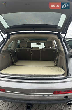Внедорожник / Кроссовер Audi Q7 2011 в 
