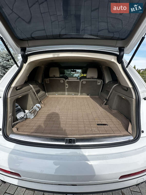 Внедорожник / Кроссовер Audi Q7 2015 в Виннице
