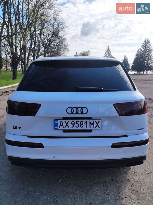 Позашляховик / Кросовер Audi Q7 2019 в Чугуєві
