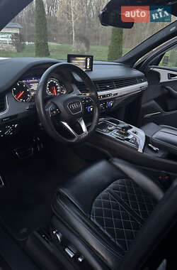 Внедорожник / Кроссовер Audi Q7 2018 в 