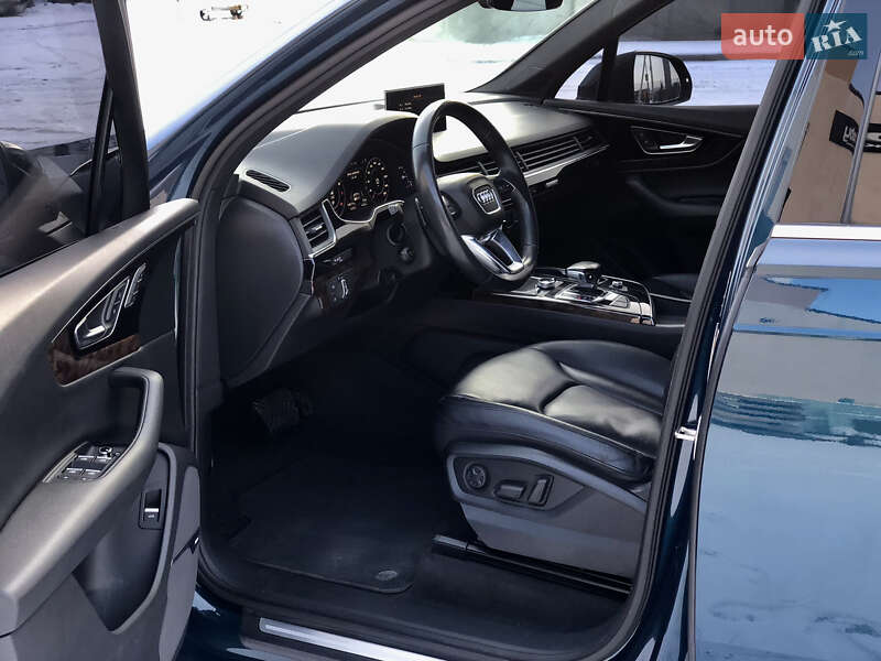 Внедорожник / Кроссовер Audi Q7 2017 в Львове