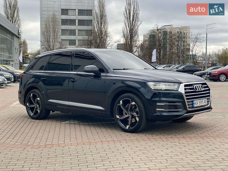 Внедорожник / Кроссовер Audi Q7 2017 в Киеве