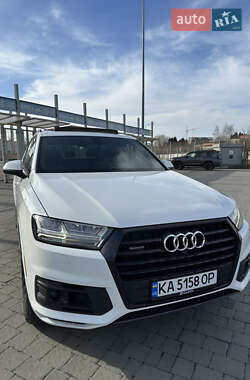Внедорожник / Кроссовер Audi Q7 2018 в 