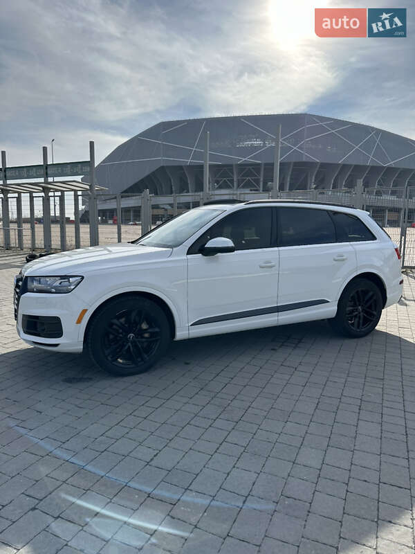 Внедорожник / Кроссовер Audi Q7 2018 в Львове