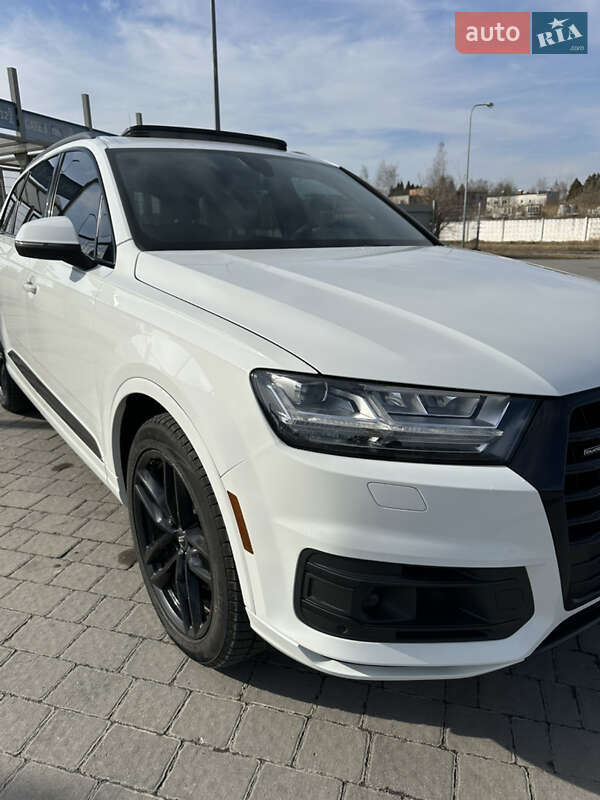Внедорожник / Кроссовер Audi Q7 2018 в Львове