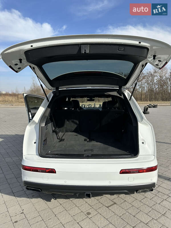 Внедорожник / Кроссовер Audi Q7 2018 в Львове